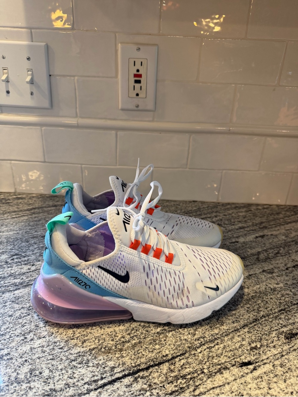 Women’s Nike Air Max 270 White Blue Lavender DX2351-100 Size 7 - Picture 5 of 10